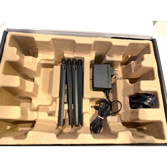 NETGEAR Nighthawk AX3600 WiFi 6 Router, 3.45Gbps (RAX41) AX5 - Picture 8 of 8